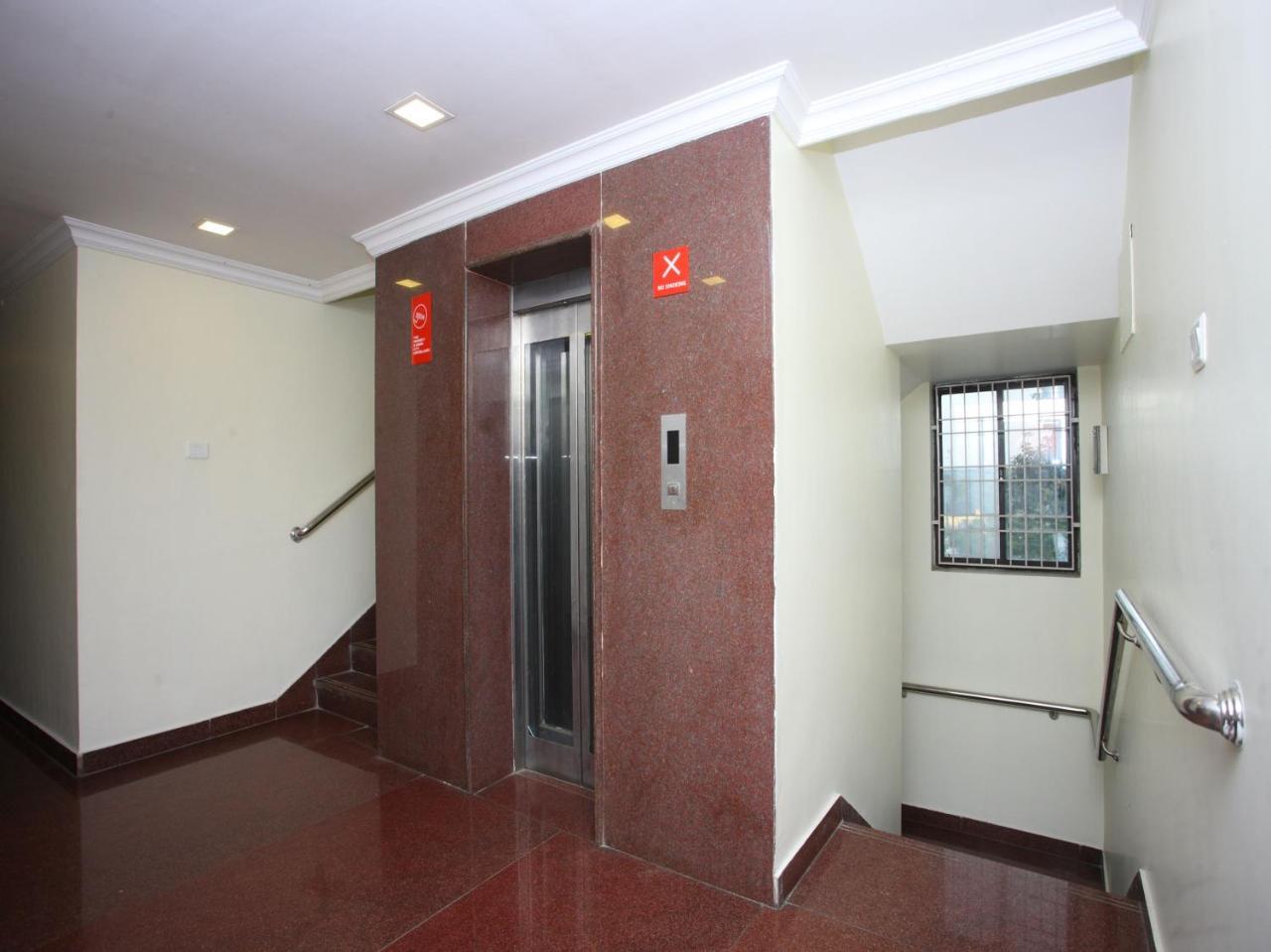 Oyo 10465 Koyambedu Chennai Hotel Exterior photo